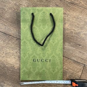 Gucci shopping gift bag